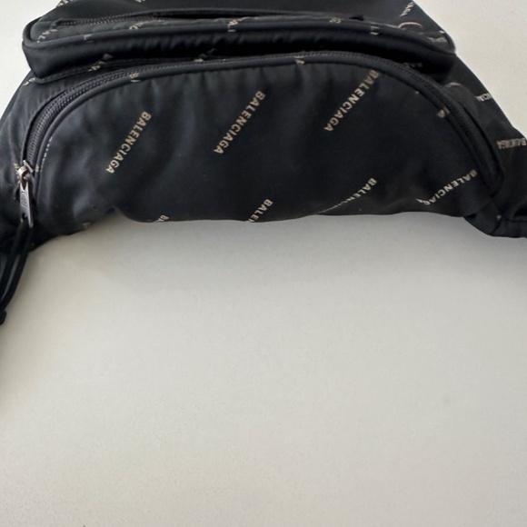 Balenciaga MEN'S EXPLORER BELTPACK IN BLACK with White Logo Nylon - Picture 5 of 9